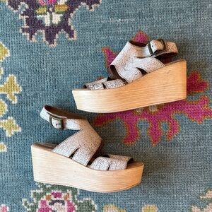 Sbicca White and Tan Wedge Sandals